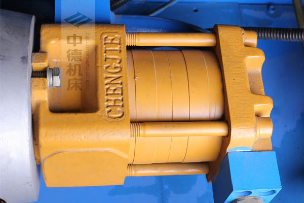 ZDPK-4015采用國內(nèi)一流品牌電機(jī)及油泵，動力強(qiáng)勁，噪音低.jpg